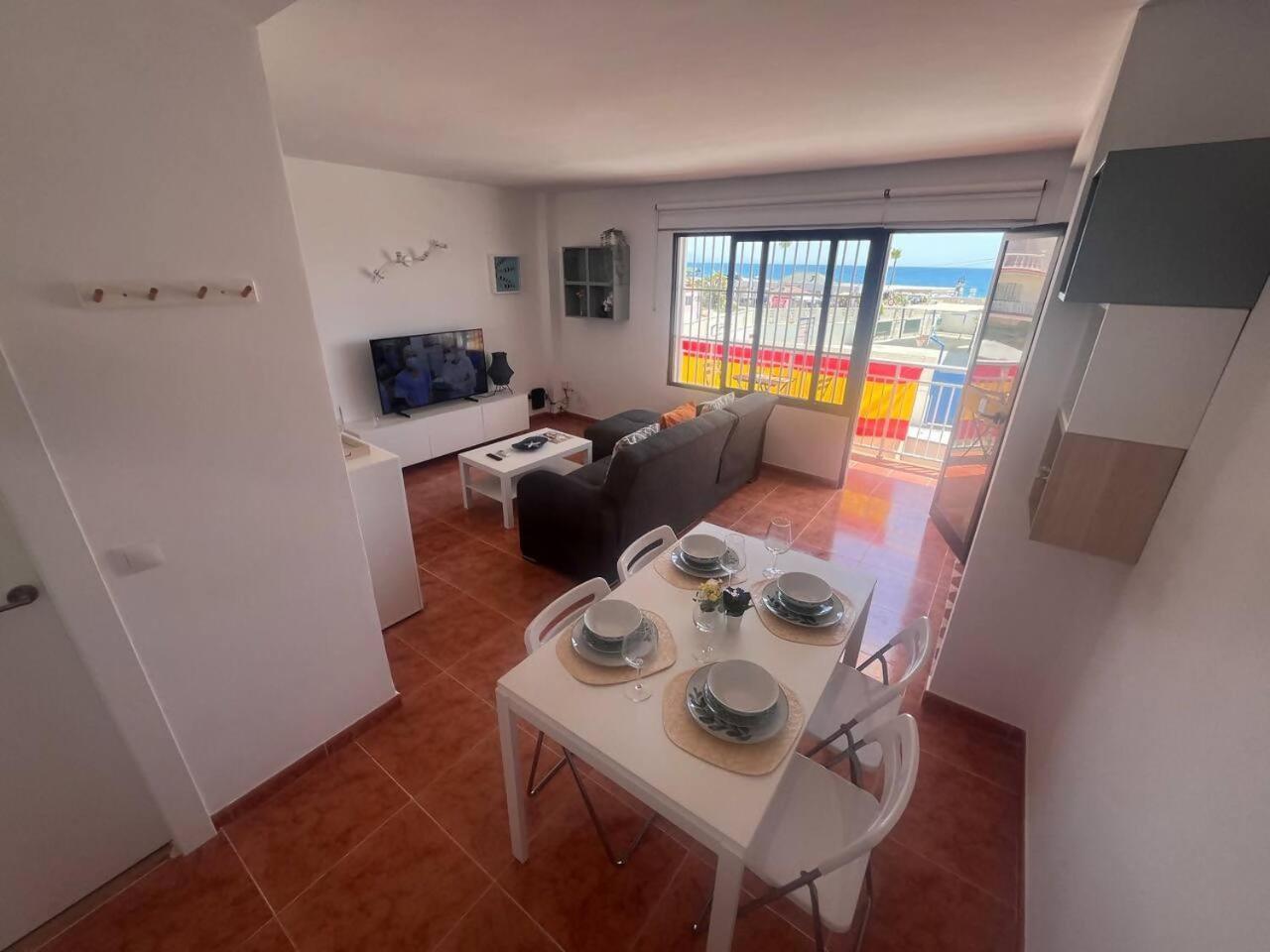 Apartamento Lidia Planta 1, La Carihuela 1ª Linea Playa, Vistas Mar, 1 Dormitorio, 52 M2, 1-3 Huesped, Amplio Balcon, Wifi Торремолінос Екстер'єр фото